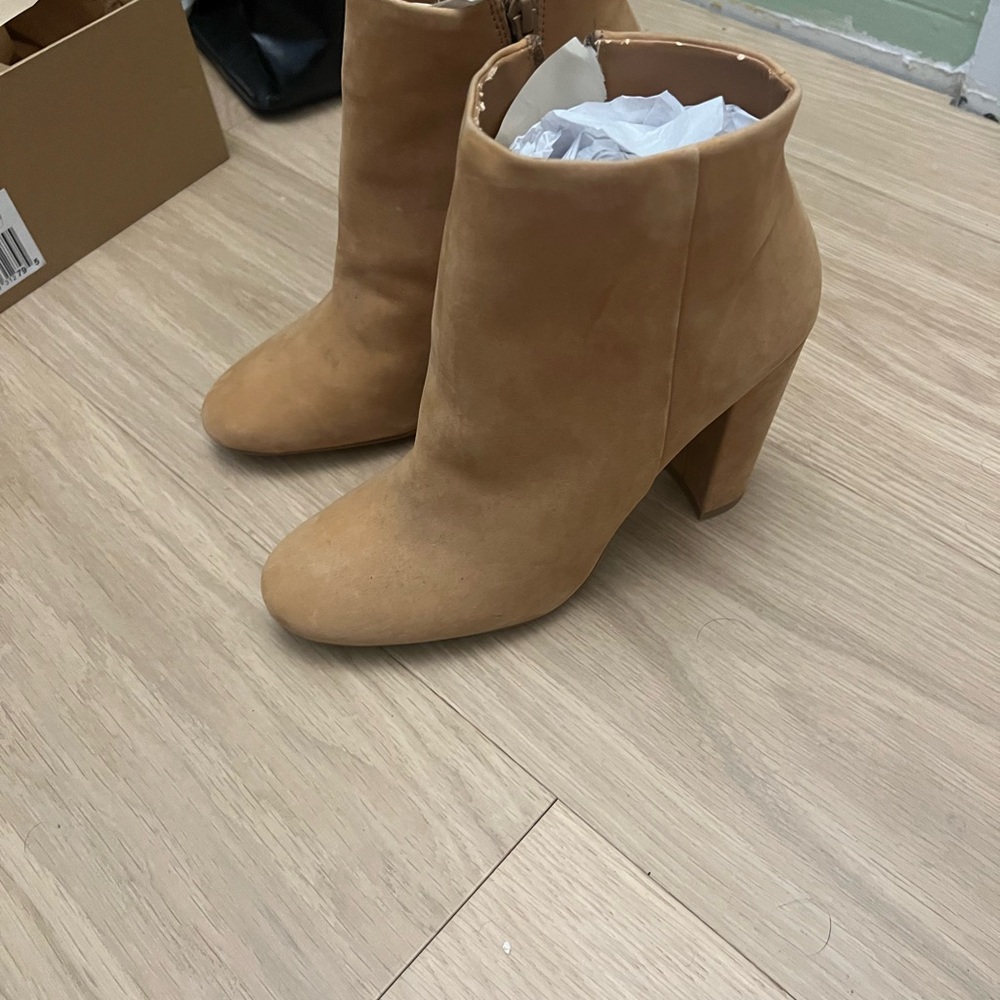 Women's Tan Ankle Boots
